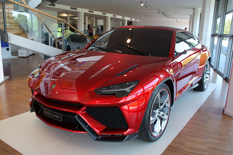 Lamborghini-Urus-Museum.jpg