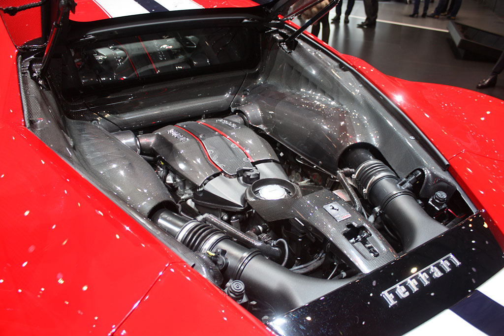 Tout Savoir Sur La Ferrari 488 Pista Présentée à Genève