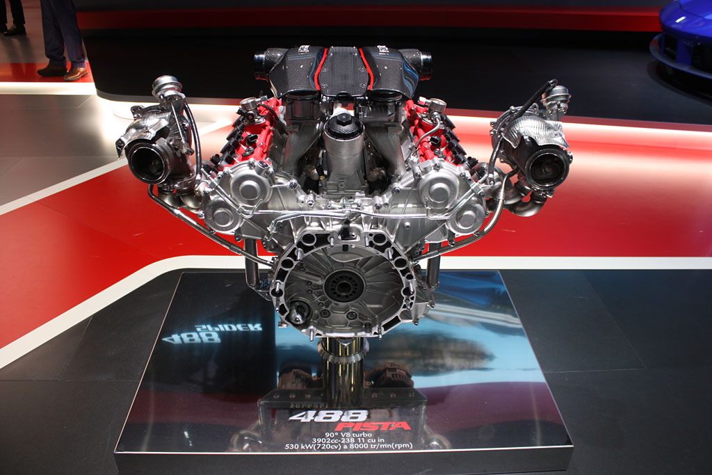 Ferrari-488-Pista-Motor.jpg